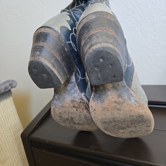 Vintage Green and Gray Western Wear Leather Boots 8 - Picture 9 of 12